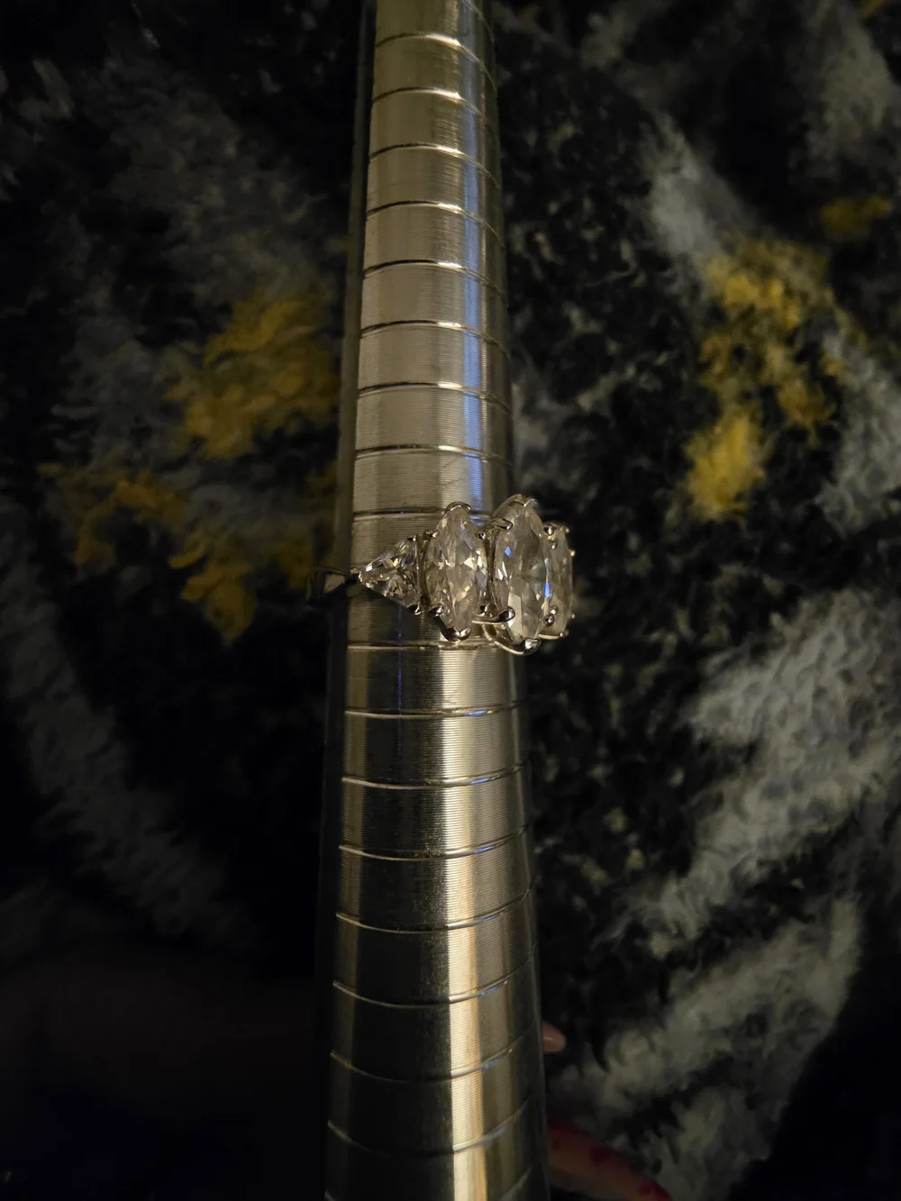 Elegant Clear Crystal Cluster Ring - Women Jewelry
